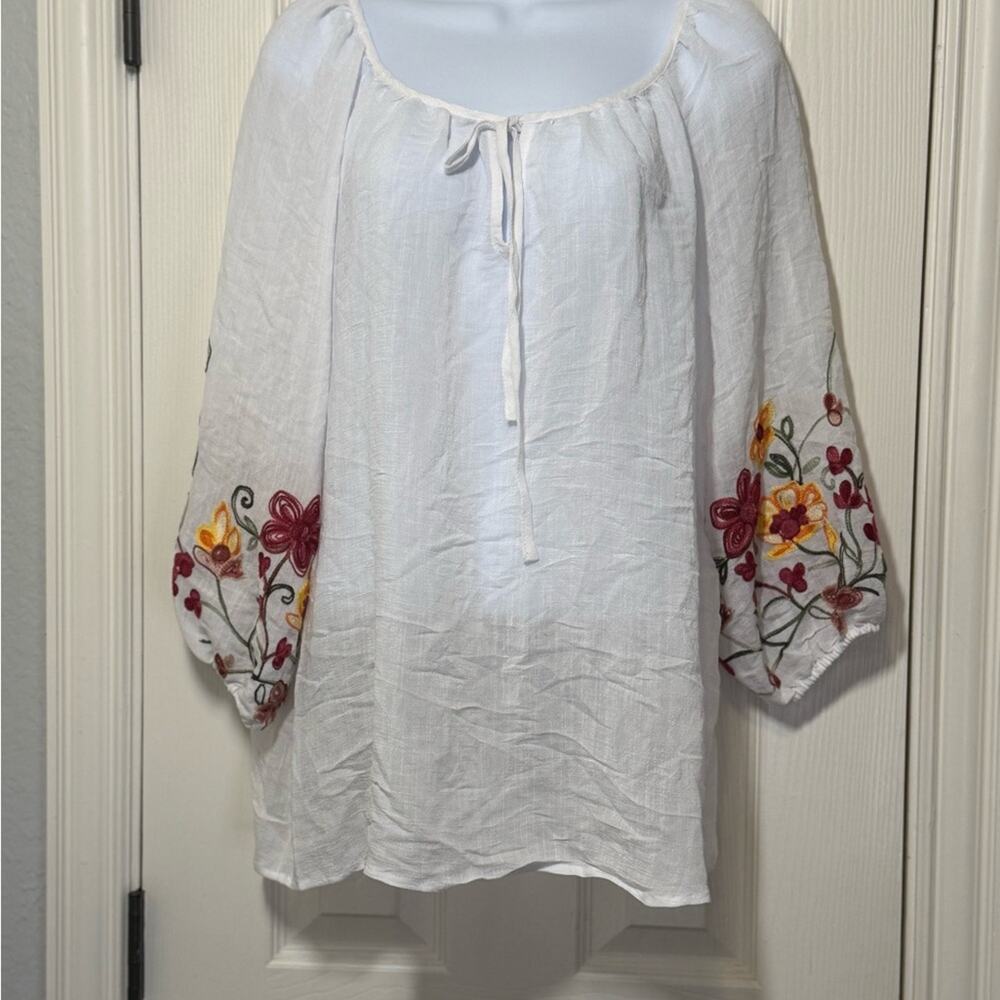 NWT NYCC White Embroidered Peasant Tunic Size Large Boho Floral Top